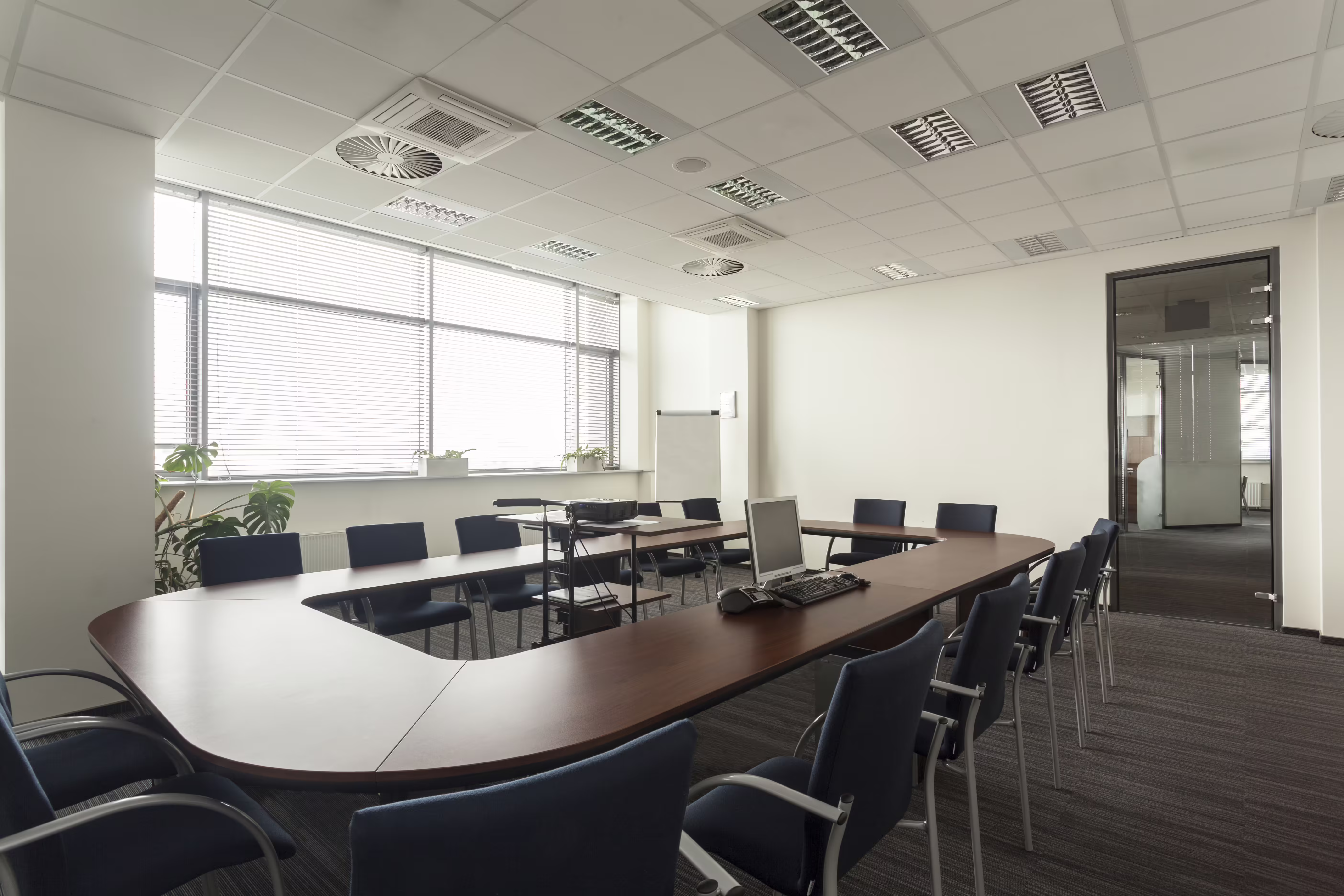 Luisnvaya Office Furniture Conference Table Veneer Finish