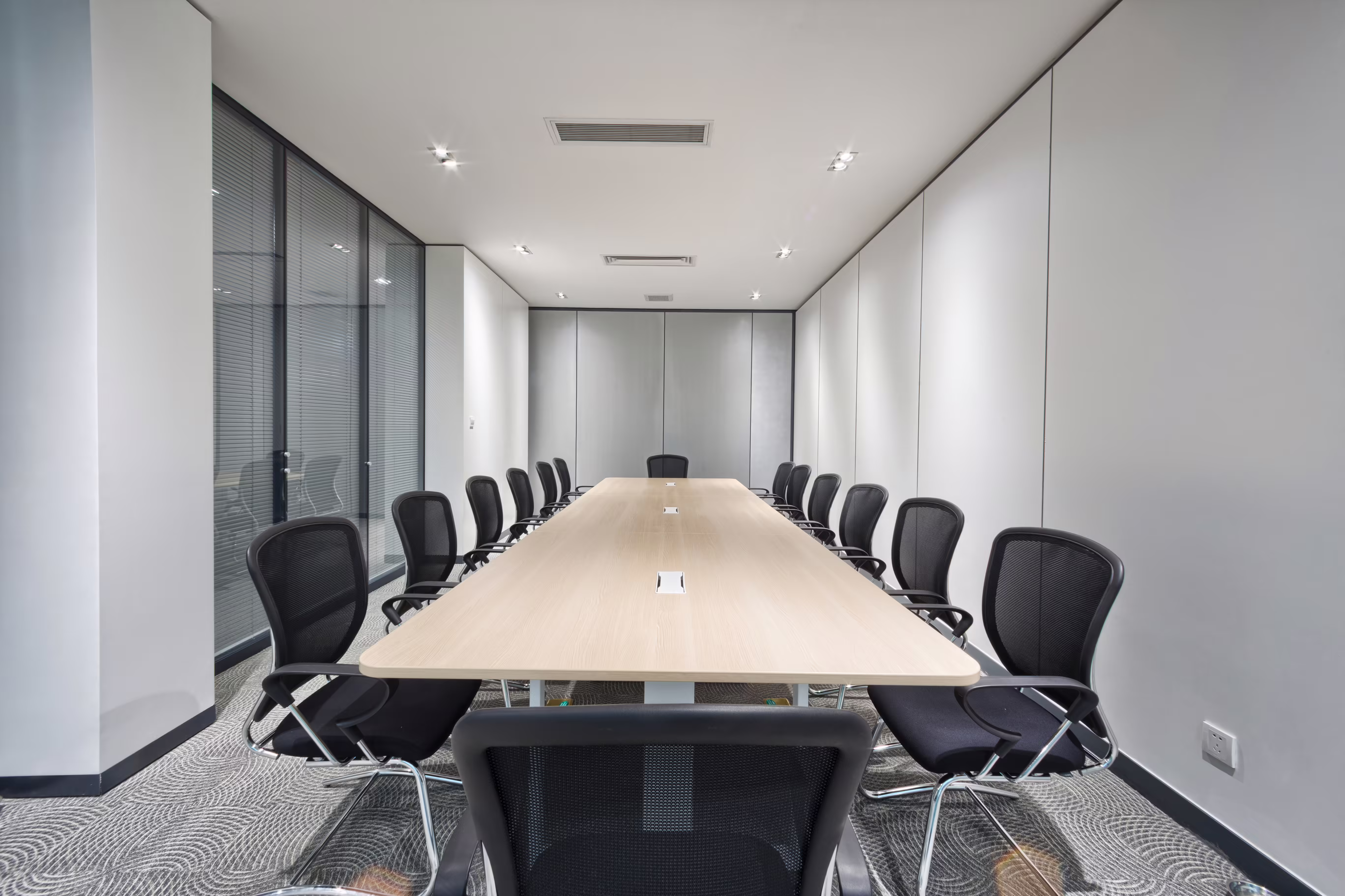 Luisnvaya Office Furniture Conference Table Veneer Finish