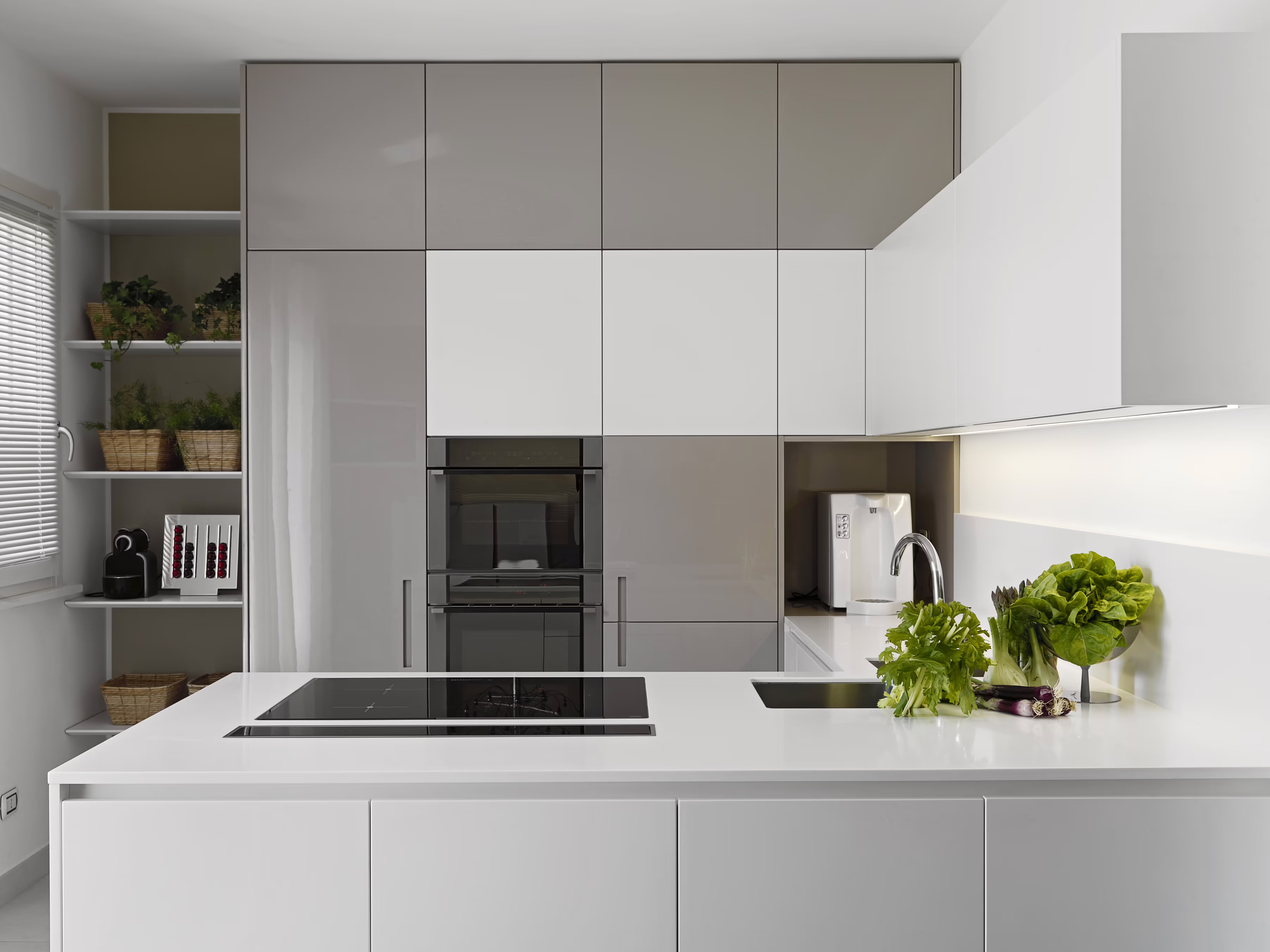 Luisnvaya island kitchen pu finish