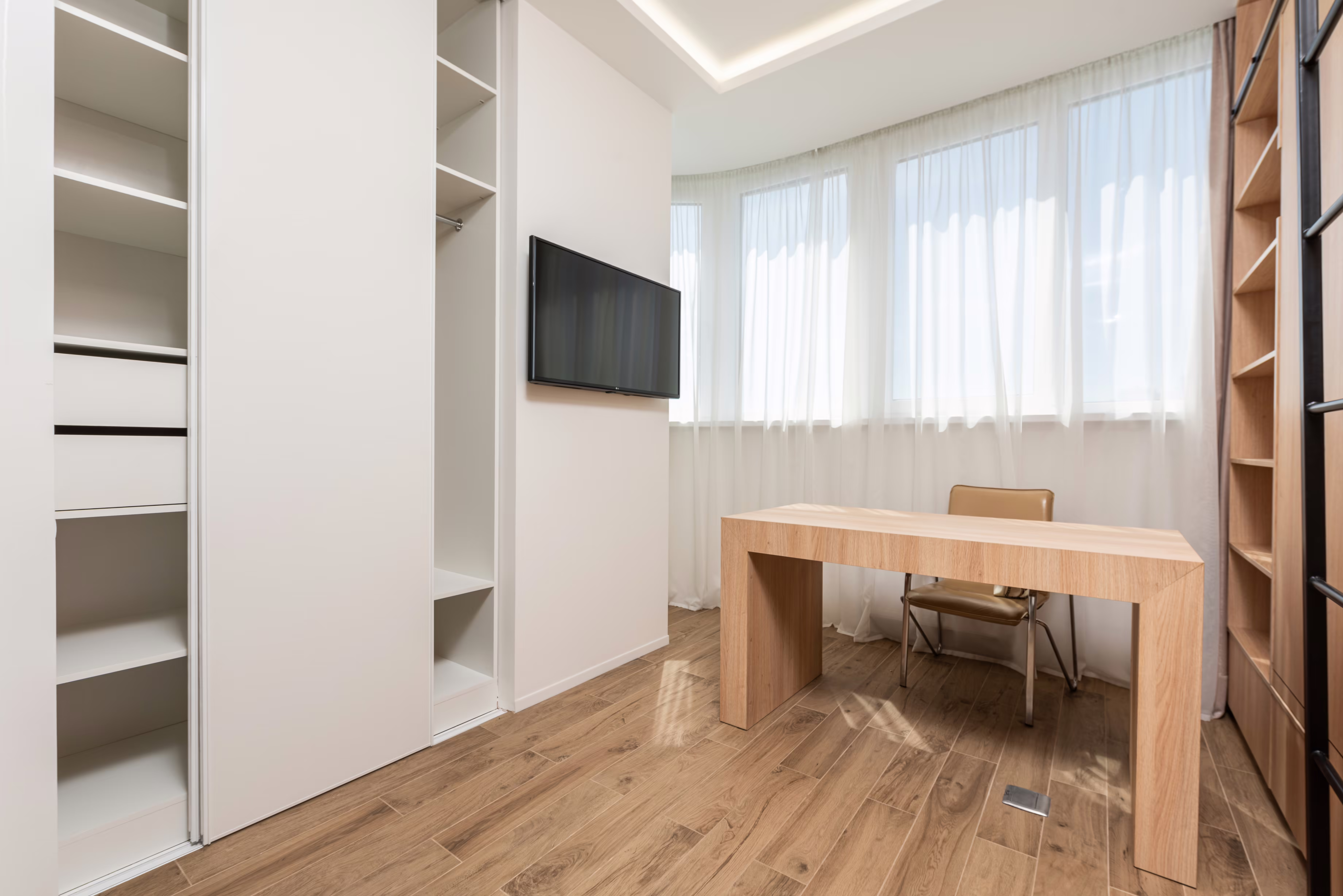 Luisnvaya wardrobes inline module pu, pugloss finish